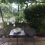 Verani Case de vacanță